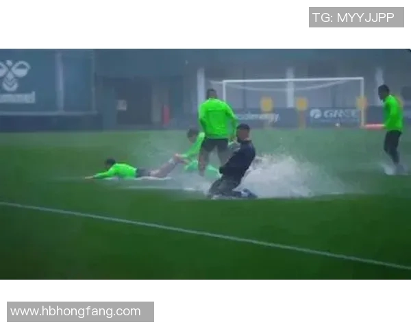 足球巨星子女现身球场观赛引发热议父子情深备受关注